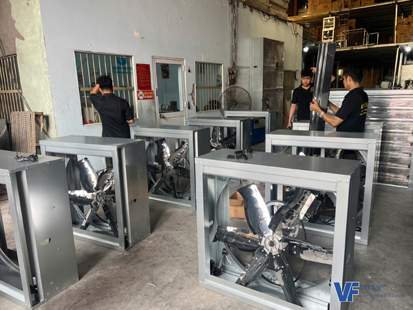 Ảnh Quạt Thông Gió Vuông 800×800